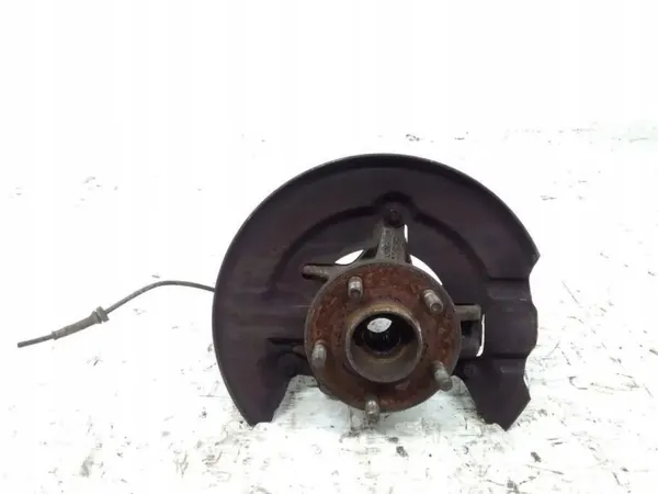 Ford Focus 2016 Linke Vorderradnabe OEM AV613K171 image 2