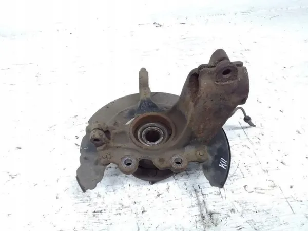 Ford Focus 2016 Linke Vorderradnabe OEM AV613K171 image 5