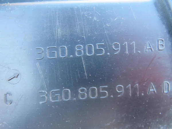 Linker vorderer Kotflügel OEM 3G0805911A VW Passat B8 gebraucht image 9