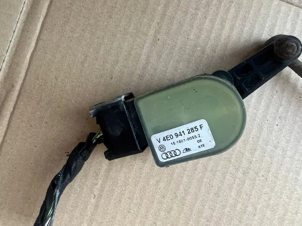 Sensor de nível Audi A8 D3 4E0941285F image 4