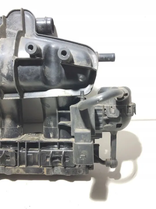 Insugningsgrenrör OEM 06J133201BH - Volkswagen image 8