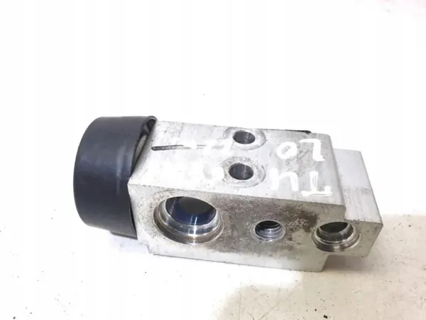 AC-jäähdytinventtiili OEM 97775CZ001 Hyundai 1.6L:lle image 4