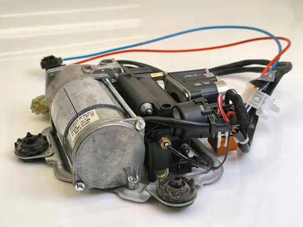 Mercedes-Benz OE 4430200111 Hinterachsluftfederungskompressor image 3
