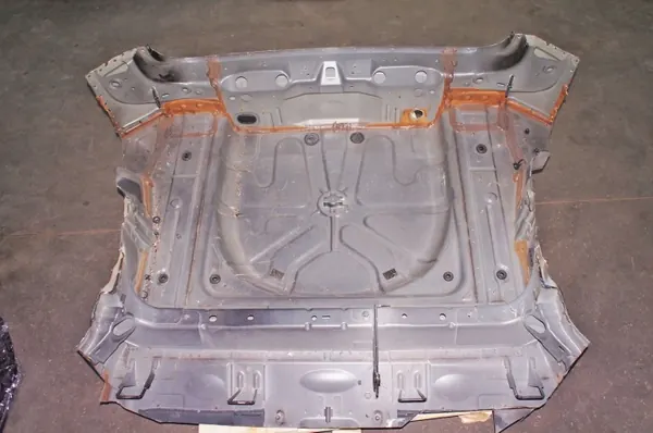 UK059 Volvo XC40 D3 Puerta Trasera - Pieza OEM Usada image 6