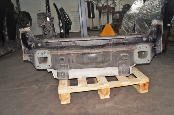 UK059 Volvo XC40 D3 Puerta Trasera - Pieza OEM Usada image 7