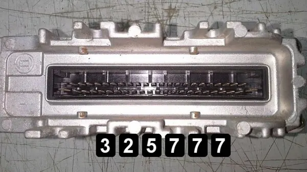ECU VW Golf d'occasion OEM AM-325777 Modèle 1993 image 3