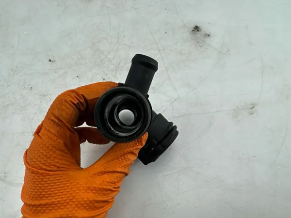 Volkswagen Golf VII 2020 Etu Jäähdyttimen Letku image 5