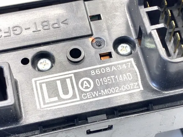 Interruptor de ventanilla Mitsubishi Outlander III 8608A347 image 4