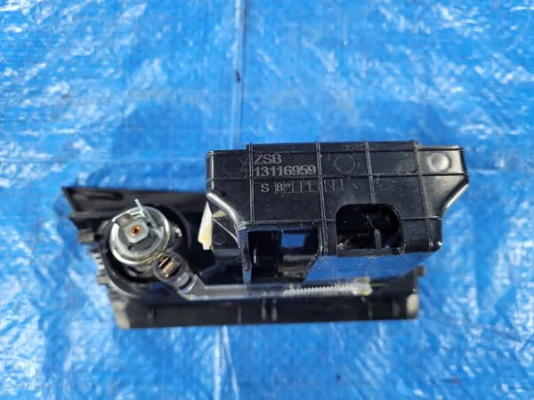 Cinzeiro Isqueiro Opel Astra H OEM 13116959 Preto Piano image 6