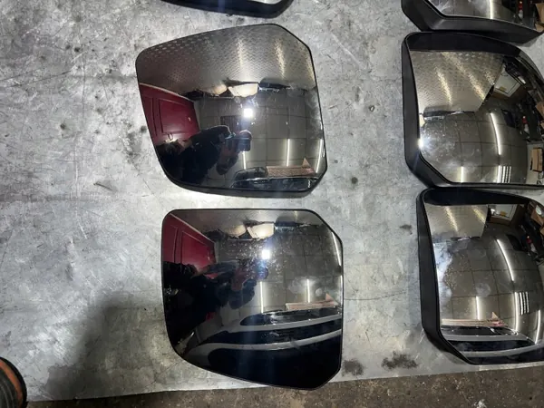 Iveco Stralis S-Way Spiegel-inzet OEM 2523.34.005/006 image 4