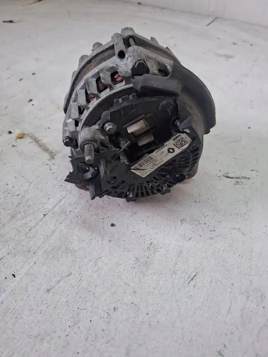 Renault Master III 2021 Alternator OEM 231007317R image 3