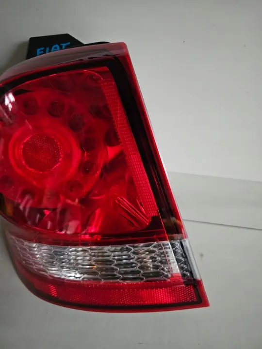 Luz Trasera Izquierda Fiat Freemont Dodge Journey OEM 68078481AD image 2