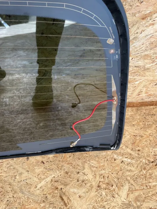 Vidro Traseiro Mercedes W206 2022 Sedã Escuro OEM image 7