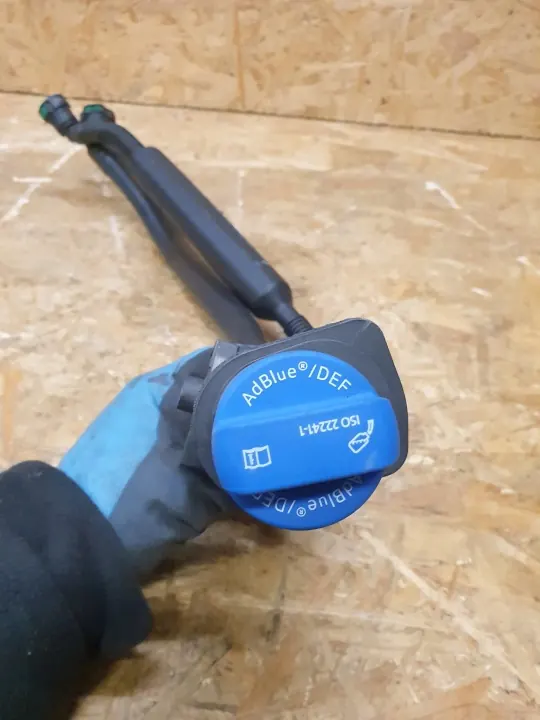 VW TIGUAN II AdBlue Täyttöputki OEM 5QF131365D image 3
