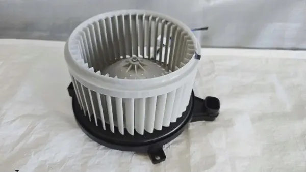 Renault OE Blazermotor 272V0L951A - Gebruikt image 3