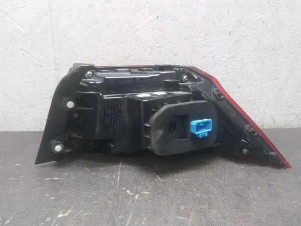 Luz trasera izquierda VW Passat B8 Sedan Lift LED image 6