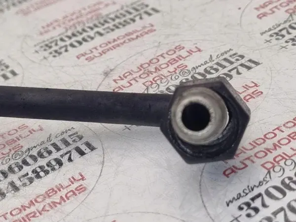 VW Turbo Smörjningsrör OEM 07Z145771F - Begagnad image 4