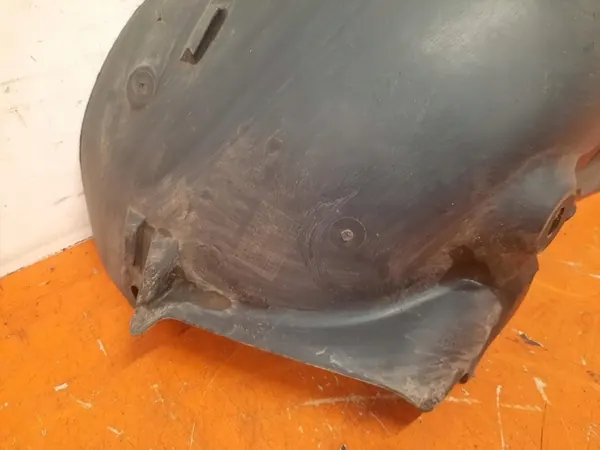 Renault OE 82 00 213 965 Front Left Wheel Arch image 3