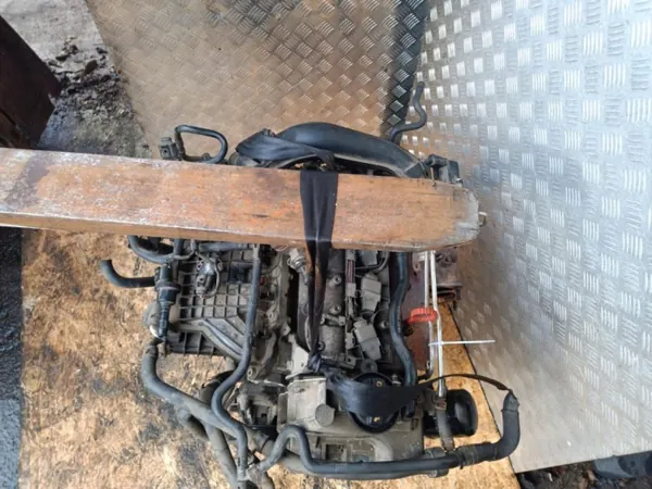 Motor OEM Wrakowisko-28413- para Skoda Octavia II FL image 3