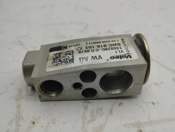 Soupape d'expansion A/C OEM 5WC816103 pour Seat Leon IV image 3