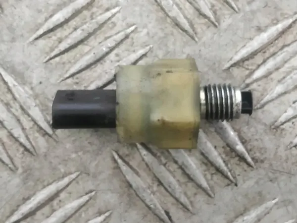 Sensor de pressão de óleo G4D39S306AB para Jaguar XF 2.0L Diesel image 4