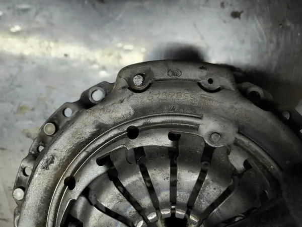 OPEL 1.4 T Kytkinlevy ja Puristuslevy 55565497 image 10