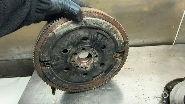 OPEL 1.4 T Kytkinlevy ja Puristuslevy 55565497 image 7