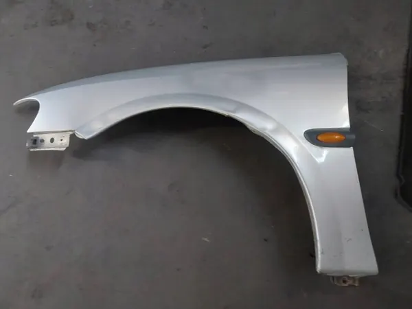 Koko Etupää OEM L147 Opel Vectra B:lle image 8