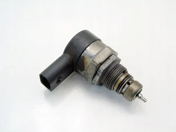 Bränslerälsventil OEM 0281006075 för VW Modeller image 2
