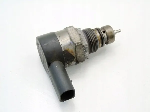 Bränslerälsventil OEM 0281006075 för VW Modeller image 4