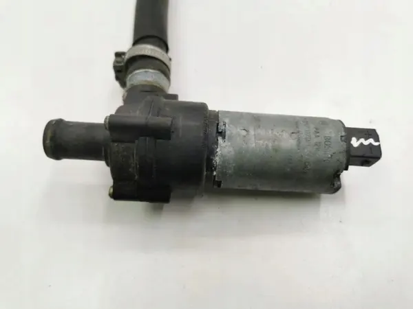 Maserati Vattenpump OEM 0392020034 - Quattroporte 2004 image 6