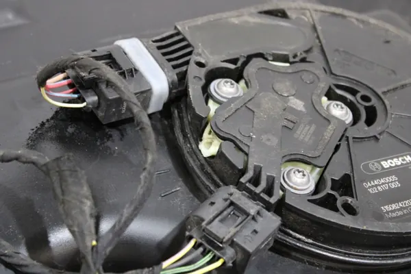 AdBlue-säiliöpumppu OEM 7286064 BMW 5 F10 F11 image 4