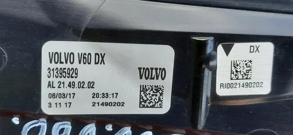 VOLVO V60 Luz Trasera Derecha Original 31395929 image 8