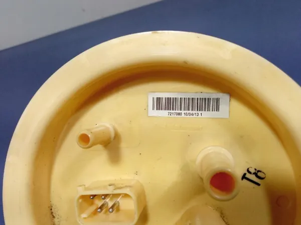 BMW Polttoainepumppu OEM 7217080 5-sarja 2.0D image 5
