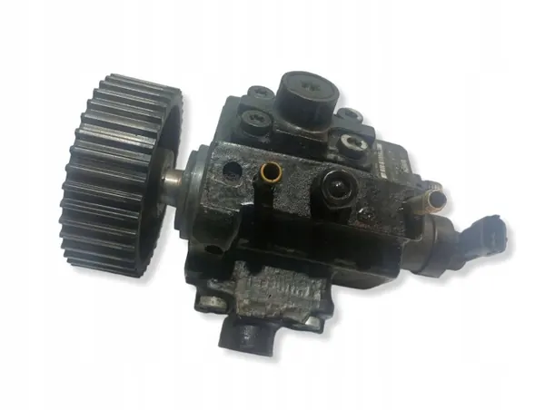 Bomba de inyección Saab 9-3 OEM 55212707 - Usada image 2