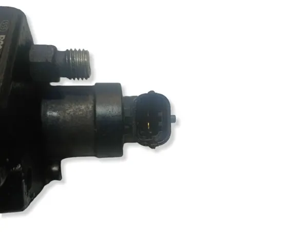 Bomba de inyección Saab 9-3 OEM 55212707 - Usada image 6