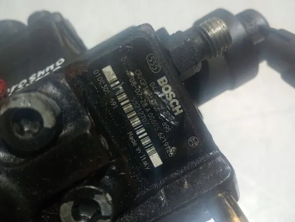 Bomba de inyección Saab 9-3 OEM 55212707 - Usada image 7