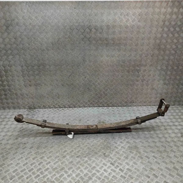 Achter rechter veer OEM 482100K690 Toyota Hilux VIII image 3