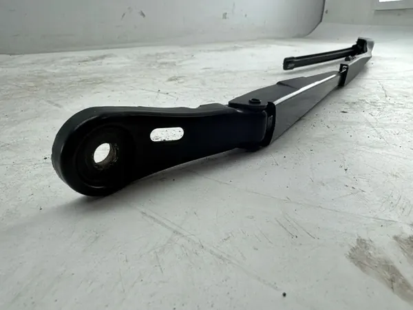 BMW 3 G20 G21 2020 Front Windshield Wiper Blade OEM image 5