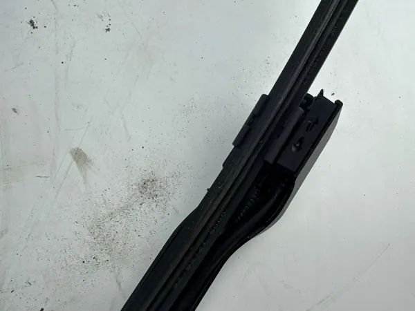 BMW 3 G20 G21 2020 Front Windshield Wiper Blade OEM image 7