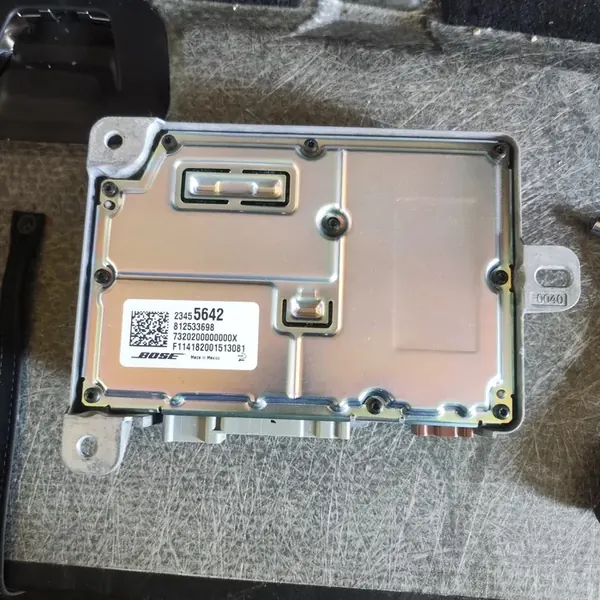 OEM 23455642 Amplificateur Bose pour Opel Insignia A FL image 2