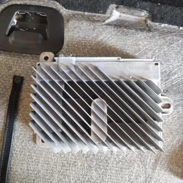 OEM 23455642 Amplificateur Bose pour Opel Insignia A FL image 3