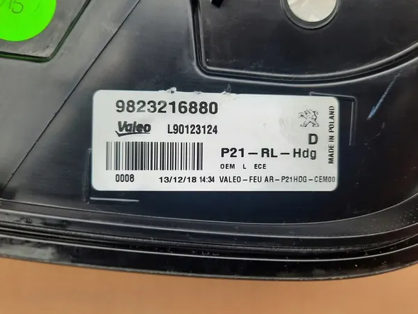 Lámpara Trasera Izquierda Peugeot 208 II 2 image 5