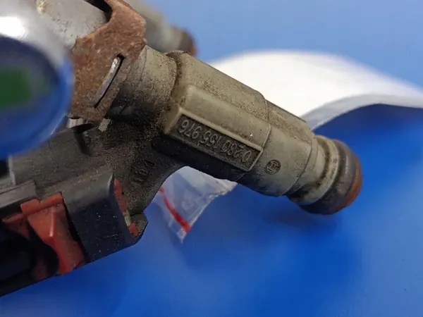 Chrysler Cruiser 2.0 Rampe d'injection 4pcs 04891345AA image 5