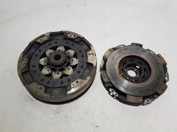 Kytkin Mercedes W212 W218 CLS W204 W207 2.2 CDI 651 image 4