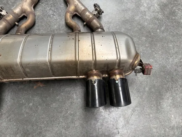 BMW M Power Avgas OEM 8096118 för M3/M4 image 3