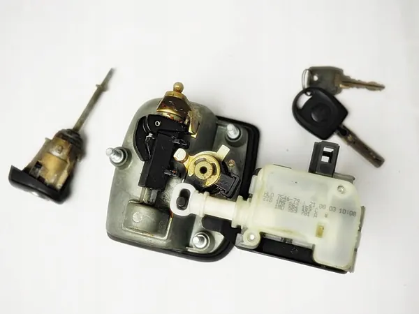 SEAT OE 6L6827573D/E Insert Serrure Arrière Gauche image 5