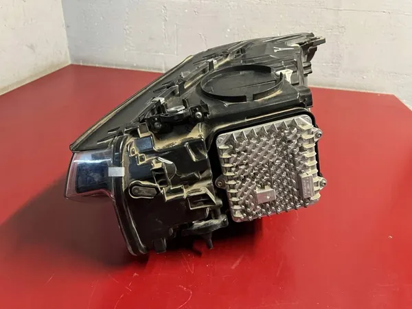 Reflector derecho BMW X3 G01 8496822 image 4