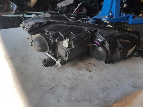 Farol esquerdo VW Golf VII image 5