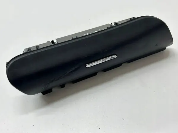 Cendrier porte arrière droit OEM 7P5857952 Porsche Cayenne image 8